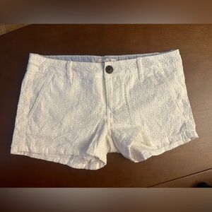 🌦️Come Clean Closet Sale🌦️ Super cute lace shorts